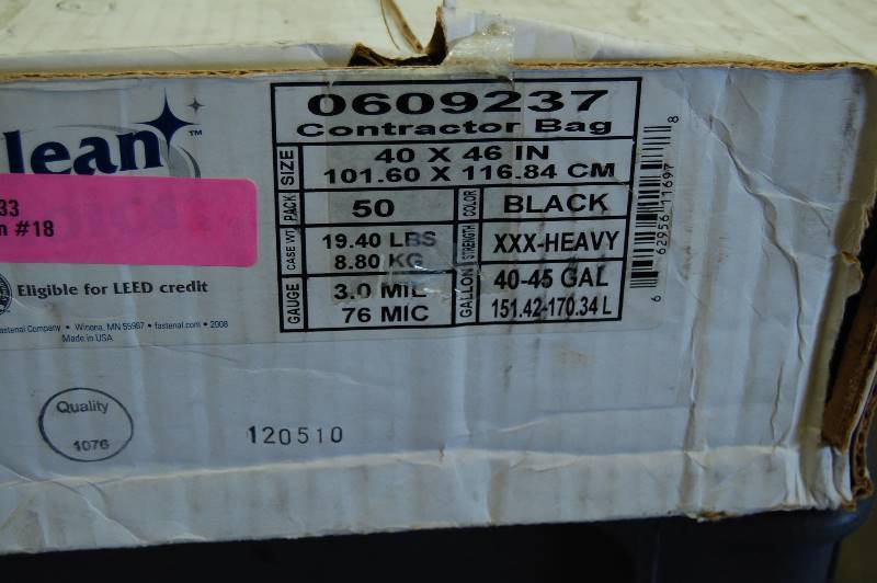 lot 33 image: Case of 45Gal Garbage Bags-3.0 mil