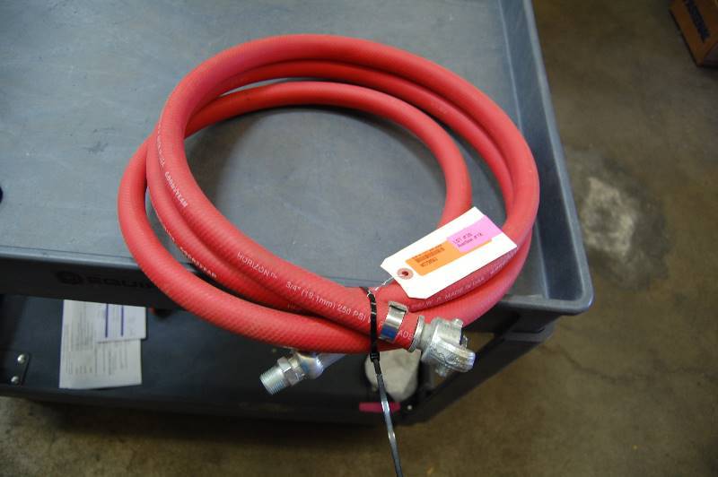 lot 39 image: 34 x 12 Air Hose