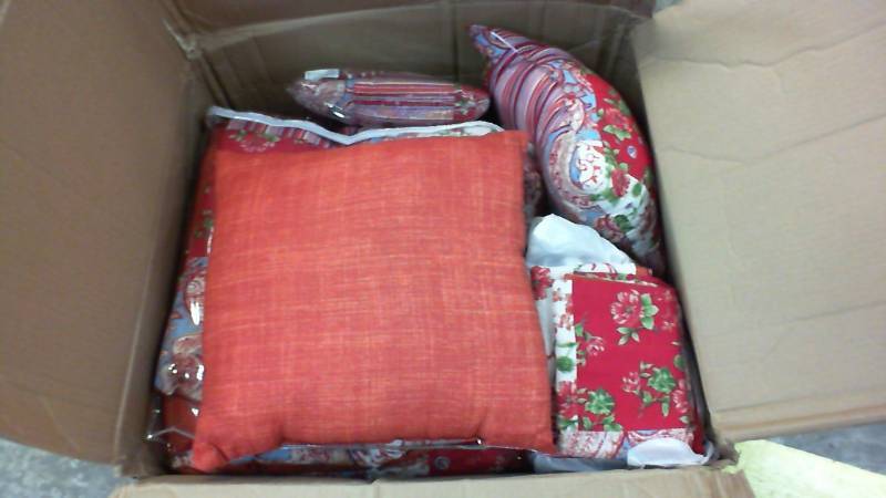 lot 2320 image: alcove Savannah 20 pc Bedroom Set - Multi-Colored Pattern Queen