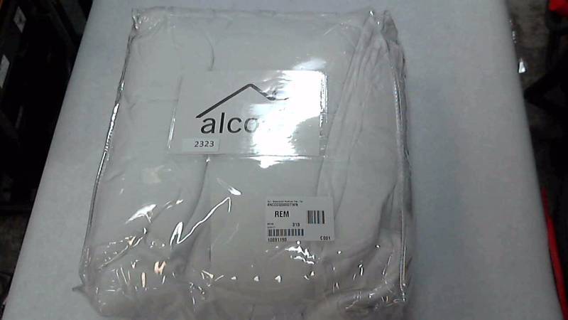 lot 2323 image: Alcove -Waterproof Mattress Pad - Twin
