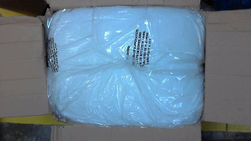 lot 2392 image: alc 4 pk Allergy Jumbo Pillow