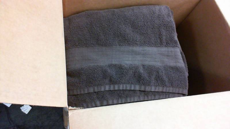 lot 2422 image: Alcove Fast Dry 10pc Bath Towel Set Coffee