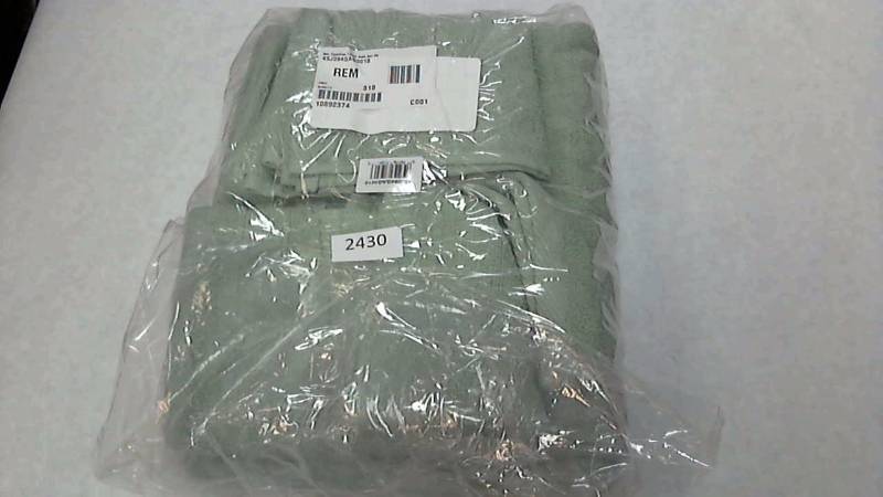 lot 2430 image: 8pc Egyptian Towel Bath Set Aqua Green