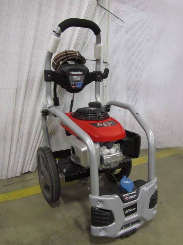lot 5 image: Homelite 3100 psi Pressure Washer # UT80432A