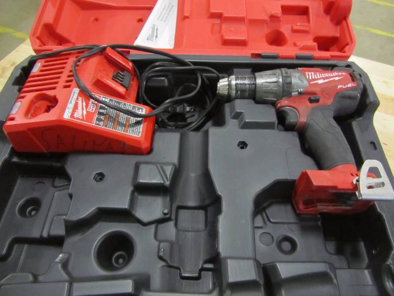 lot 39 image: Milwaukee M18 18-Volt Lithium-Ion Cordless Brushless Hammer DrillImpact Driver Combo Kit (NO IMPACT DRIVER)