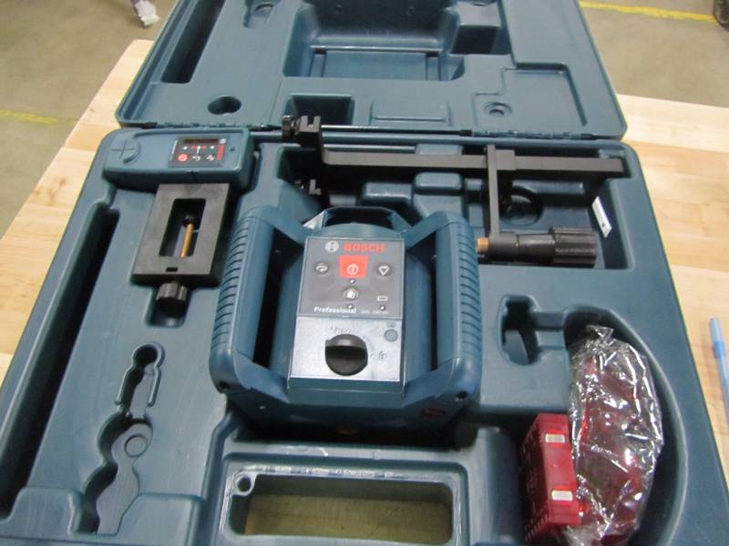 lot 41 image: Bosch 1000 ft. Self Leveling Green Beam Rotating Laser Level