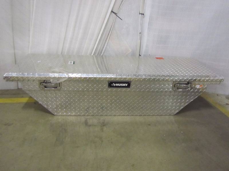 lot 62 image: Husky 62 in. Aluminum Polished Mid Sized Low Profile Truck Box
