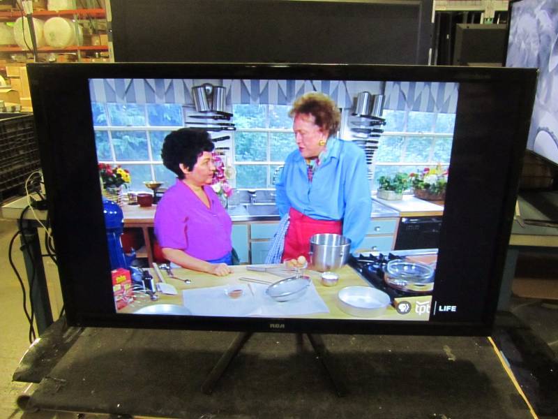 lot 66 image: RCA LED42C45RQ 42-Inch 1080p 60Hz LED HDTV (Black)