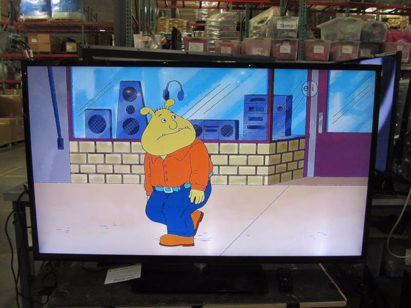 lot 76 image: VIZIO E601i-A3 60-inch 1080p Razor LED Smart HDTV (2013 Model)