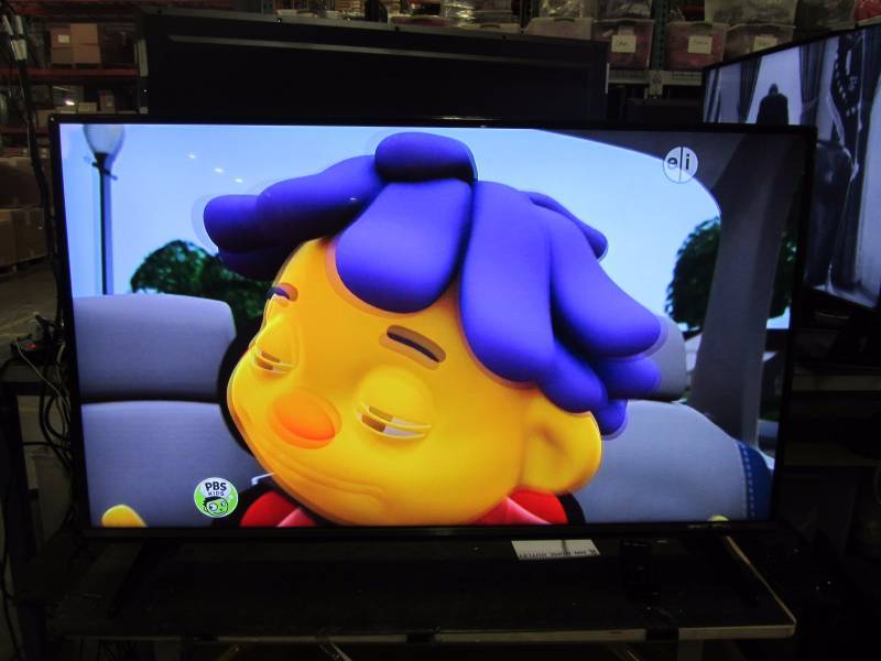 lot 78 image: LG Electronics 49UF6700 49-Inch 4K Ultra HD LED TV (2015 Model)