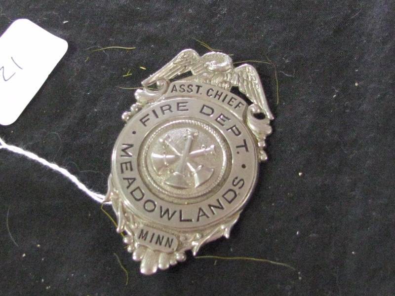 lot 21 image: Meadowland, Mn. Asst. Fire Chief Badge (Obsolete)