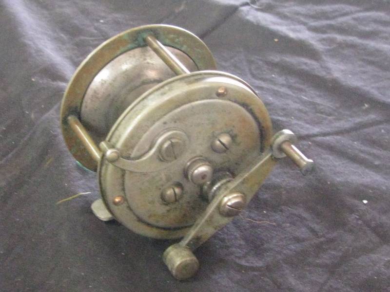 lot 30 image: Abbrie & Imbrie Tide Runner Reel