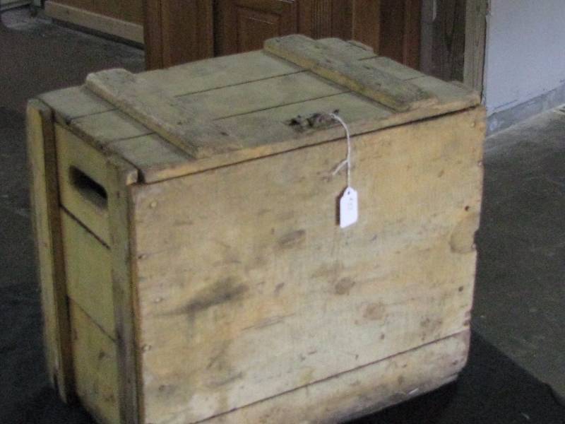 lot 53 image: Wooden Egg Crate