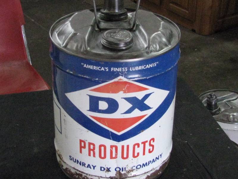 lot 77 image: DX 5gl Oil Can