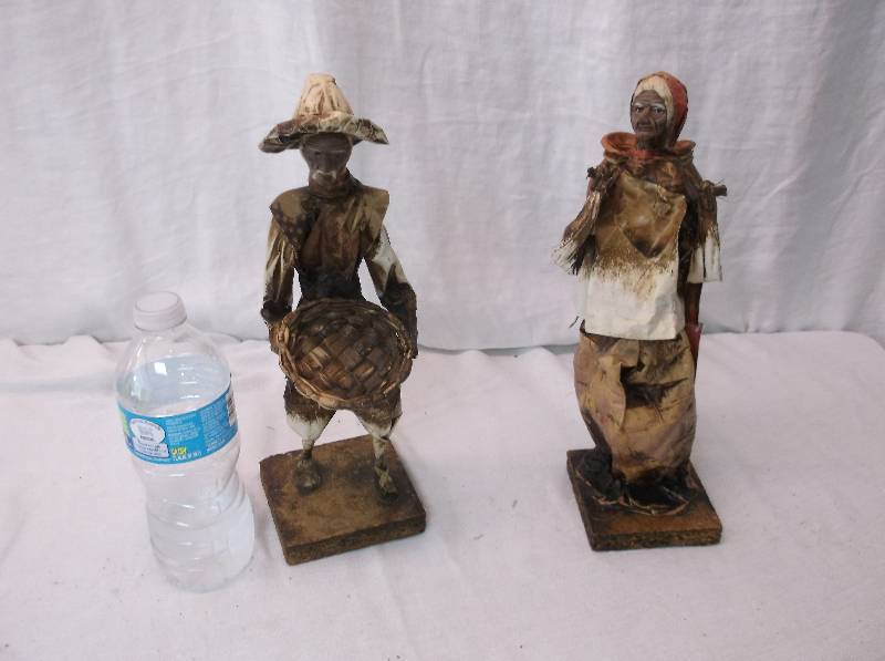 lot 17 image: Handcrafted
