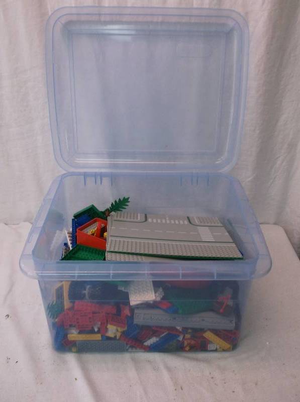 lot 23 image: Legos