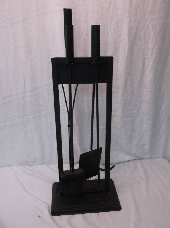 lot 42 image: Fire Place Tools