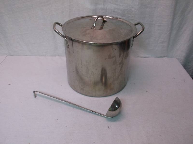 lot 56 image: Stock Pot