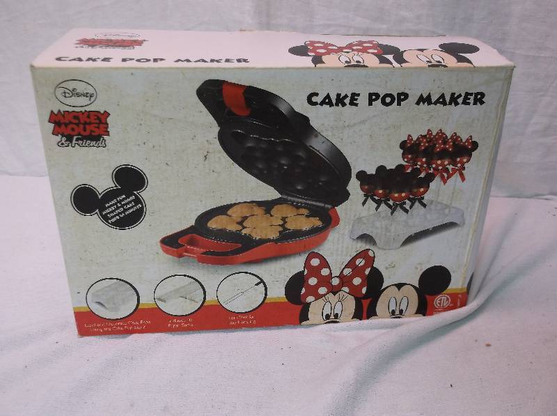 lot 57 image: Mickey Mouse
