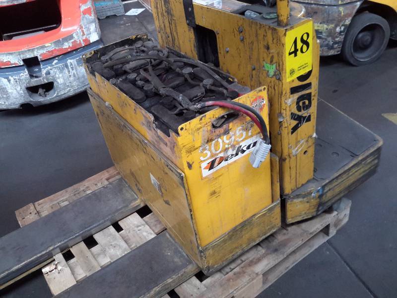 Yale Walk behindRide Pallet  Jack.. THIS DOES NOT WORK.. BUY FOR PARTS OR REPAIR