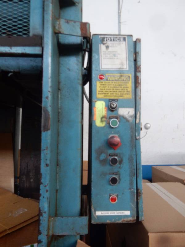 Marathon, Vertical Box Baler