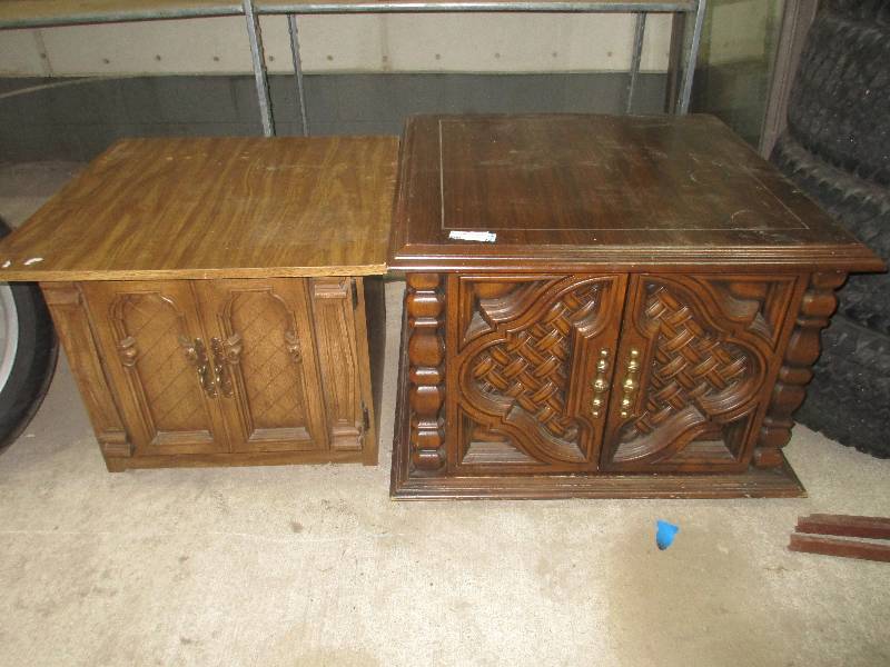 2 end tables