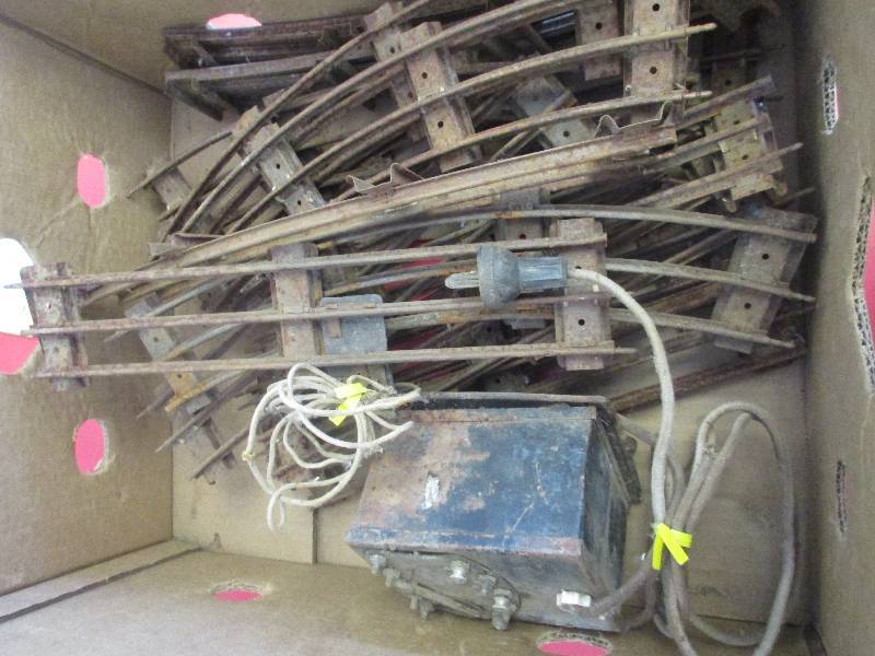 vintage o scale train tracks and transformer 8 curved and 7 straight sections
