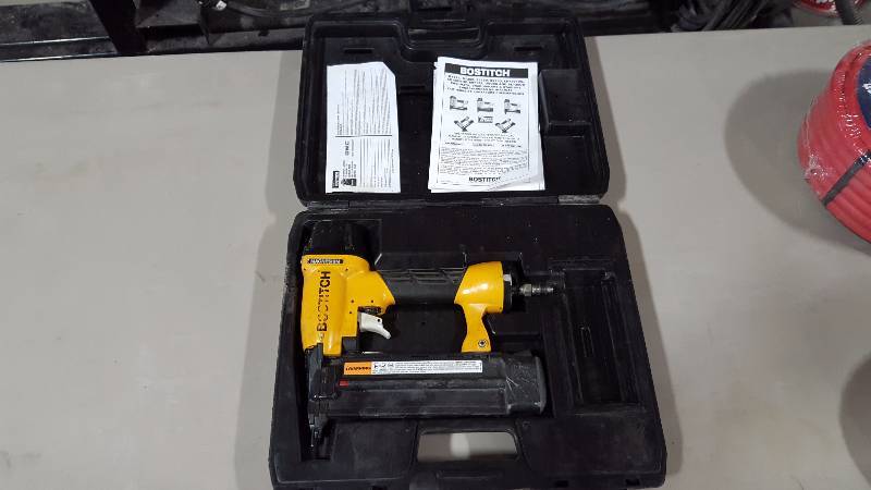 lot 5 image: Bostitch 18 guage brad air nailer - Used