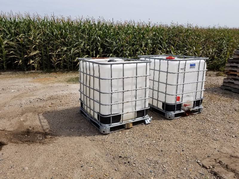 lot 12 image: 2 Empty 250 gal Shuttle