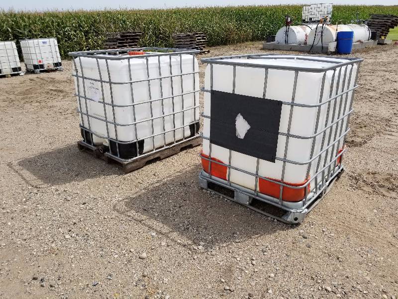 lot 14 image: 2 Empty 250 gal Shuttles