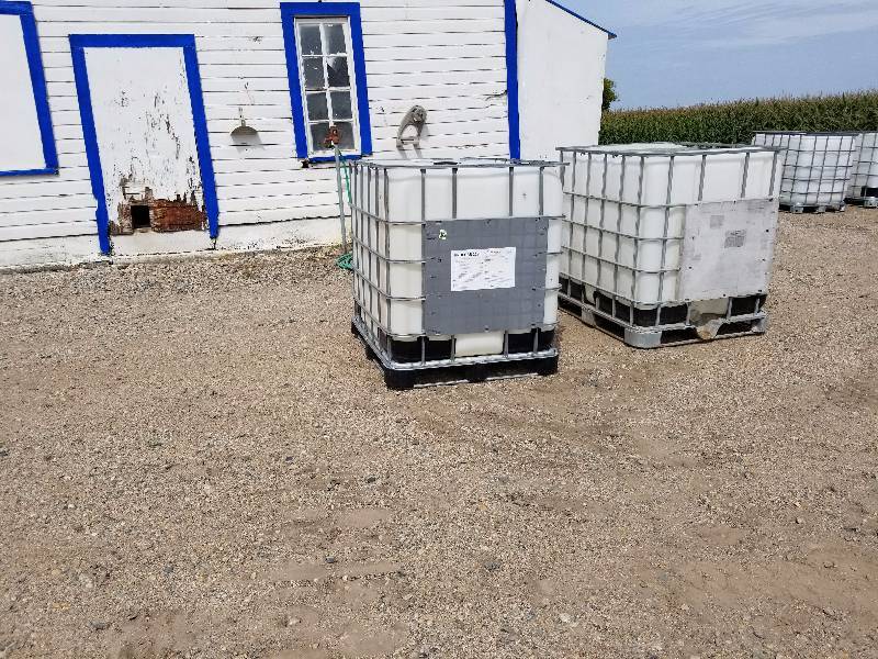 lot 20 image: 2 Empty 250 Gal Shuttles