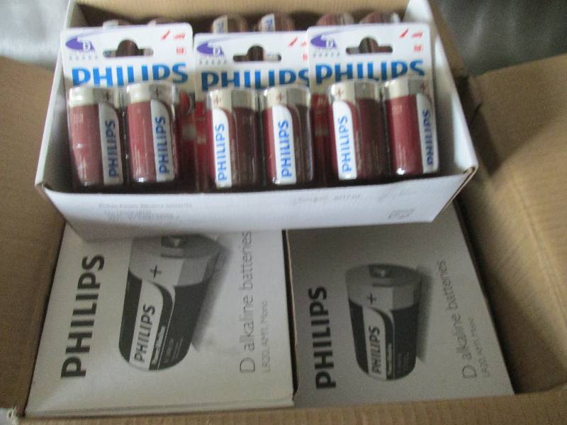 lot 63 image: Case of 4 Boxes of 122pks(96) Phil...