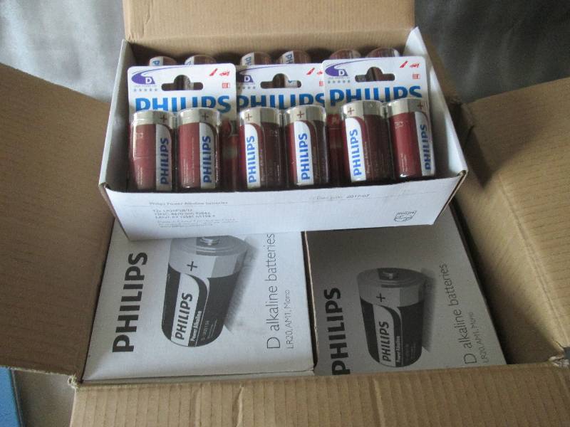 lot 66 image: Case of 4 Boxes of 122pks(96) Phil...