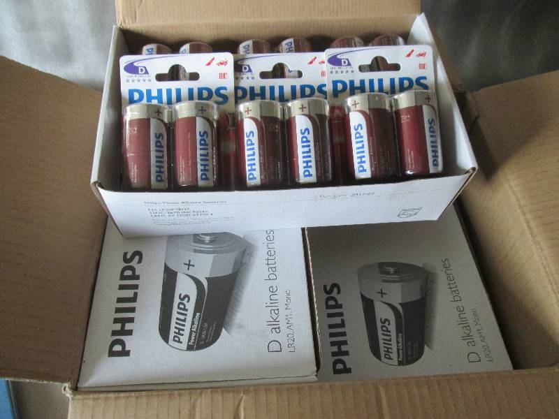 lot 67 image: Case of 4 Boxes of 122pks(96) Phil...