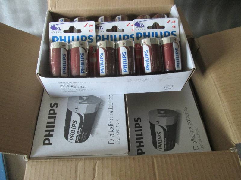 lot 69 image: Case of 4 Boxes of 122pks(96) Phil...