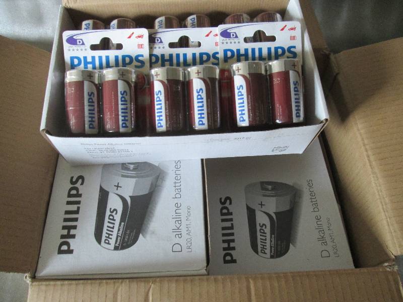 lot 76 image: Case of 4 Boxes of 122pks(96) Phil...