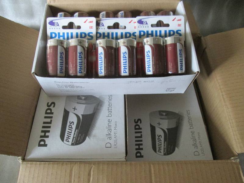 lot 78 image: Case of 4 Boxes of 122pks(96) Phil...