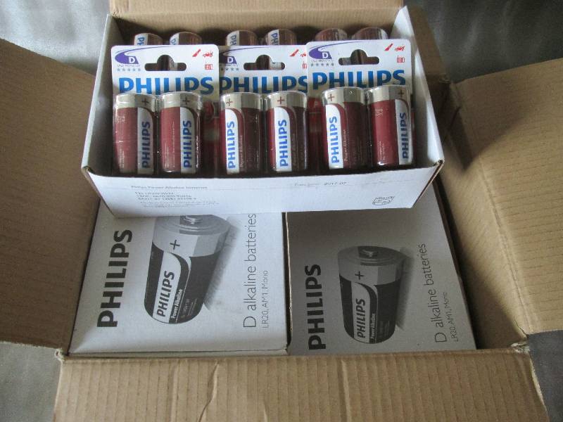 lot 81 image: Case of 4 Boxes of 122pks(96) Phil...