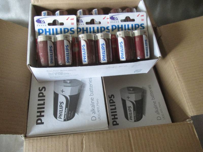 lot 82 image: Case of 4 Boxes of 122pks(96) Phil...