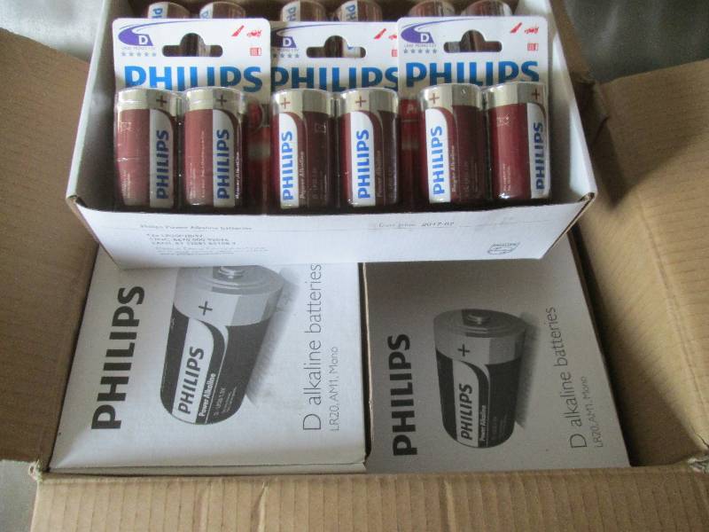 lot 85 image: Case of 4 Boxes of 122pks(96) Phil...