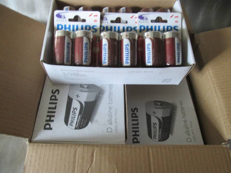lot 88 image: Case of 4 Boxes of 122pks(96) Phil...