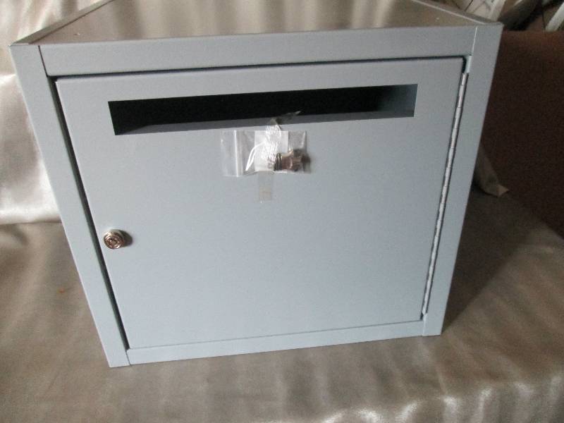 lot 93 image: Metal Locked Drop Box 20Wx20Dx18H i...
