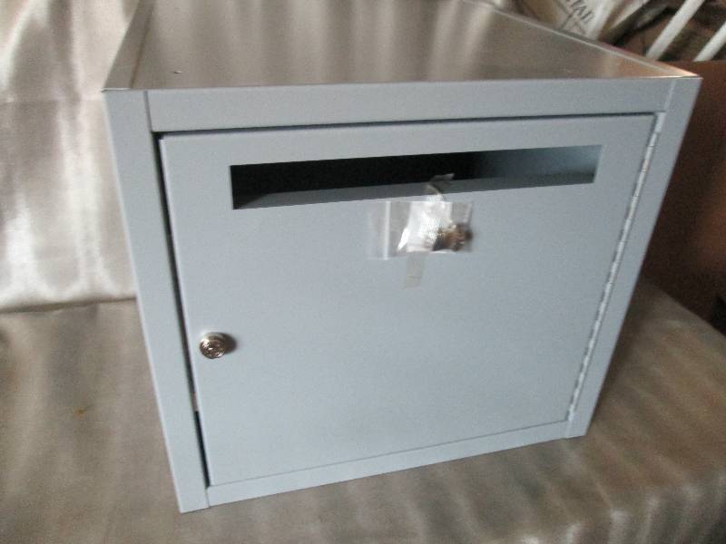 lot 97 image: Metal Locked Drop Box 20Wx20Dx18H i...