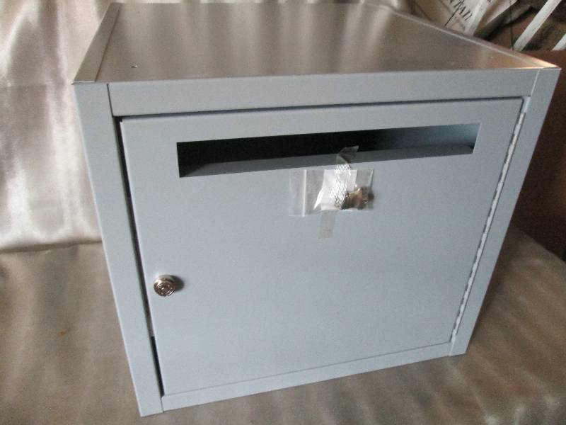 lot 98 image: Metal Locked Drop Box 20Wx20Dx18H i...