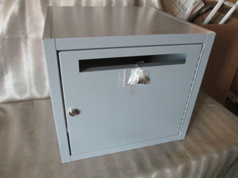 lot 102 image: Metal Locked Drop Box 20Wx20Dx18H i...