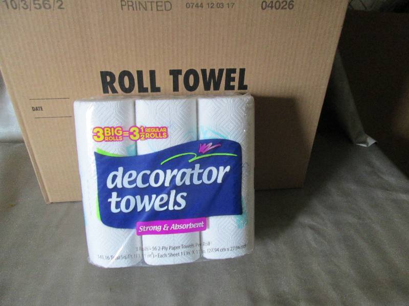 lot 109 image: 1 Case of Decorator Paper Towels 10...