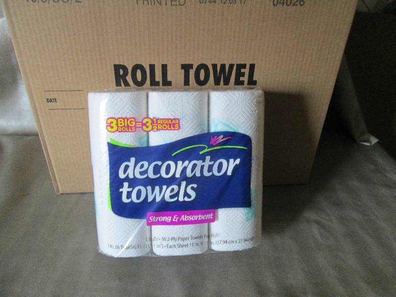 lot 110 image: 1 Case of Decorator Paper Towels 10...
