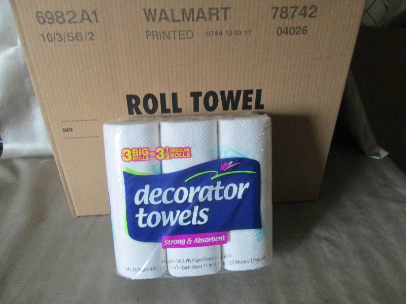 lot 111 image: 1 Case of Decorator Paper Towels 10...