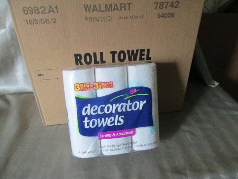lot 114 image: 1 Case of Decorator Paper Towels 10...