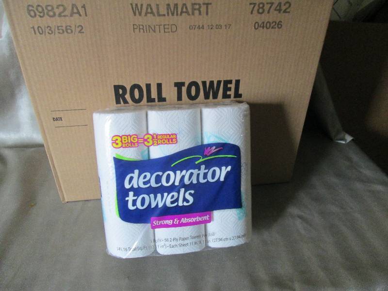 lot 115 image: 1 Case of Decorator Paper Towels 10...